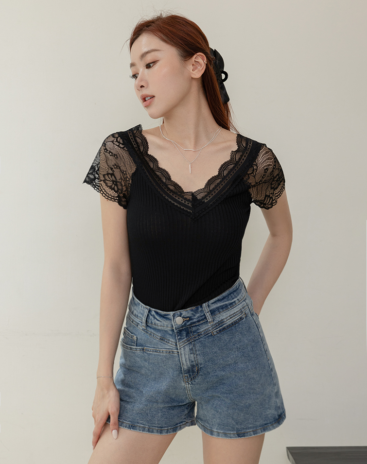 LACE-TRIM V-NECK RIBBED TOP