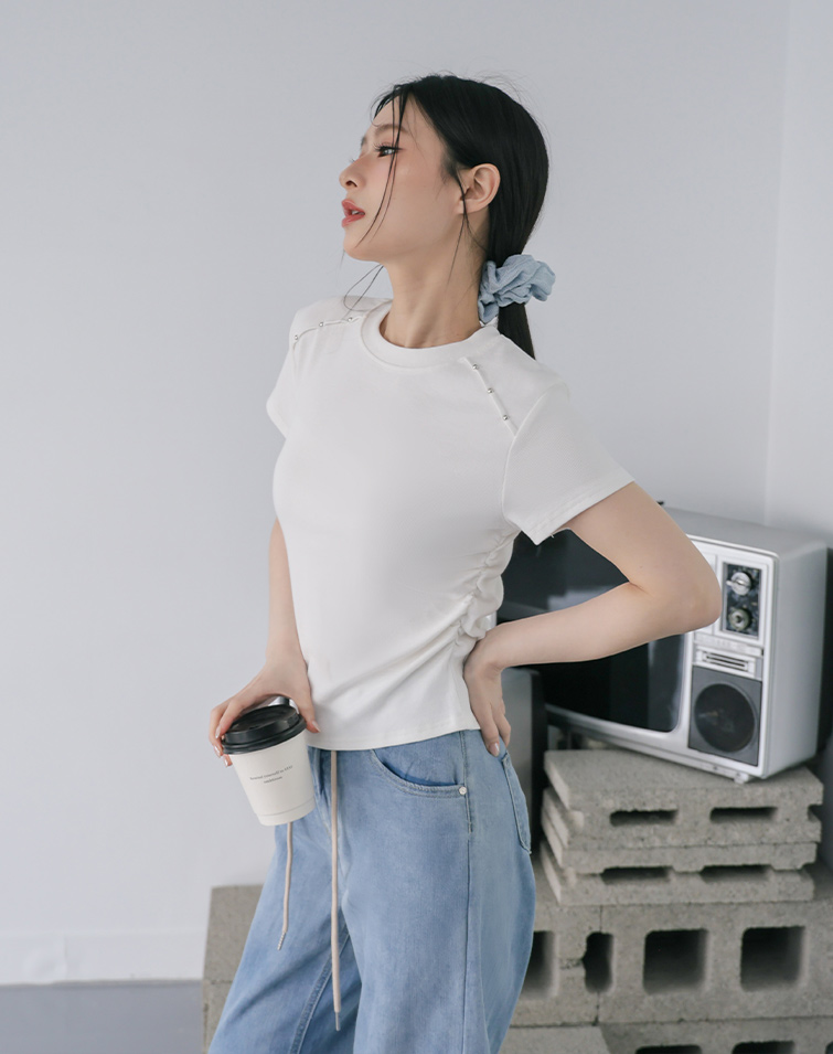 EDGE STUD STRIPE TOP