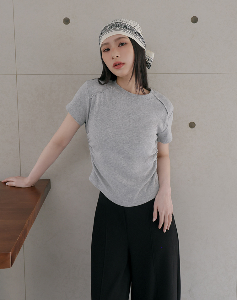 EDGE STUD STRIPE TOP