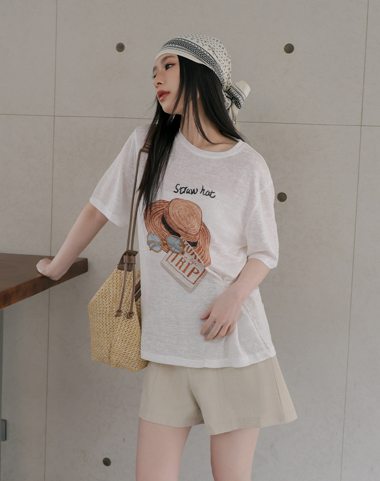 STRAW HAT GRAPHIC TEE