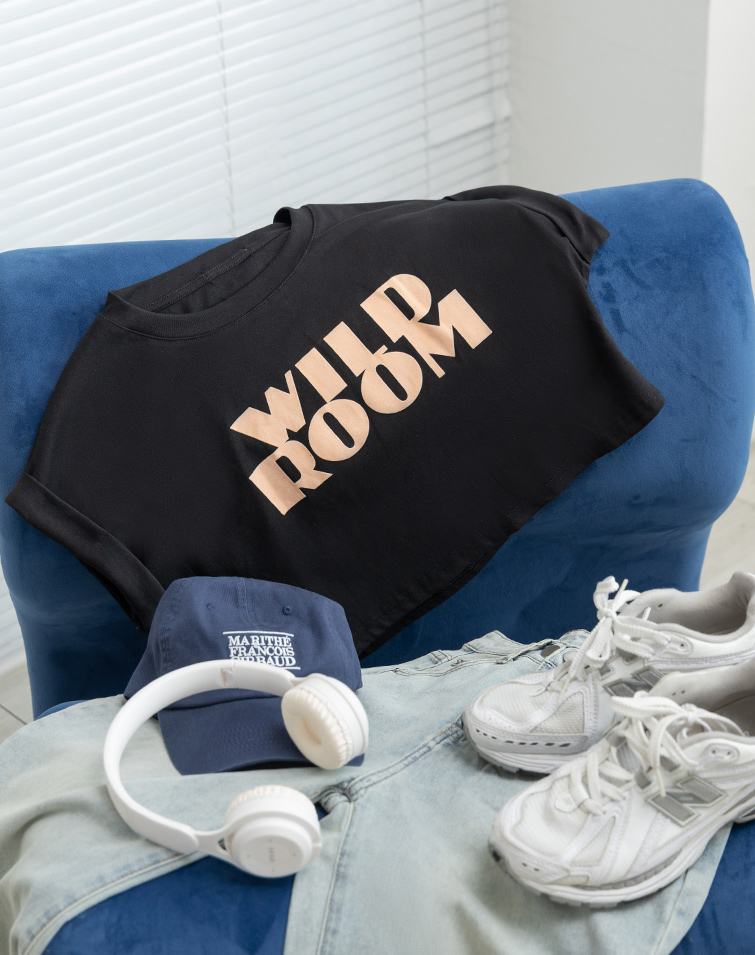 CONTRAST  CUFFED TEE