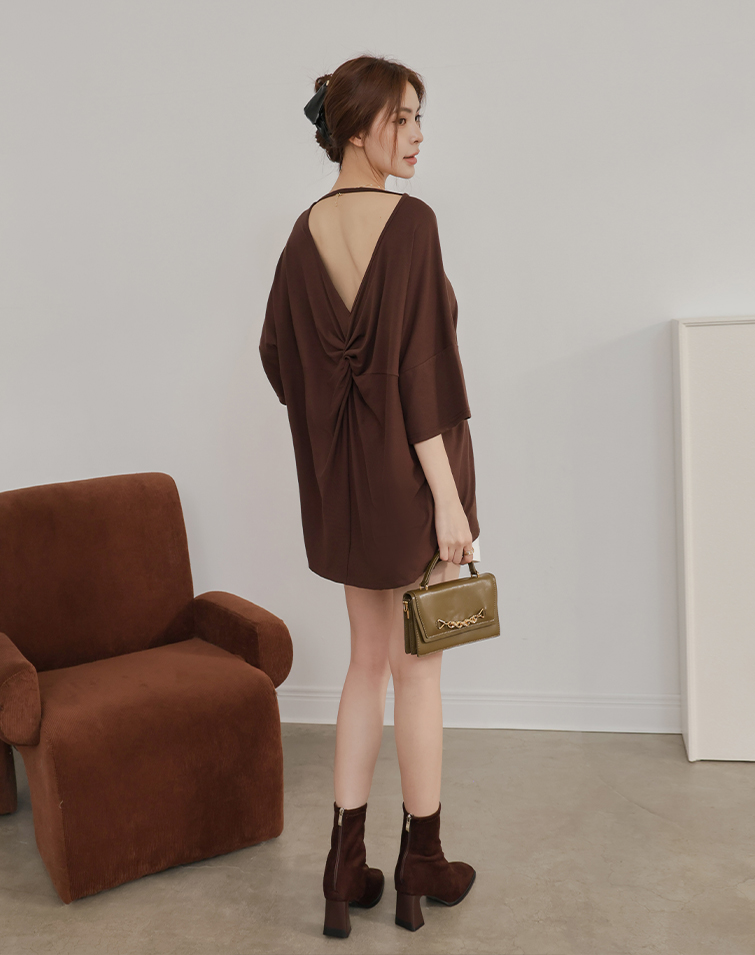 SOFT BACKLESS TEE