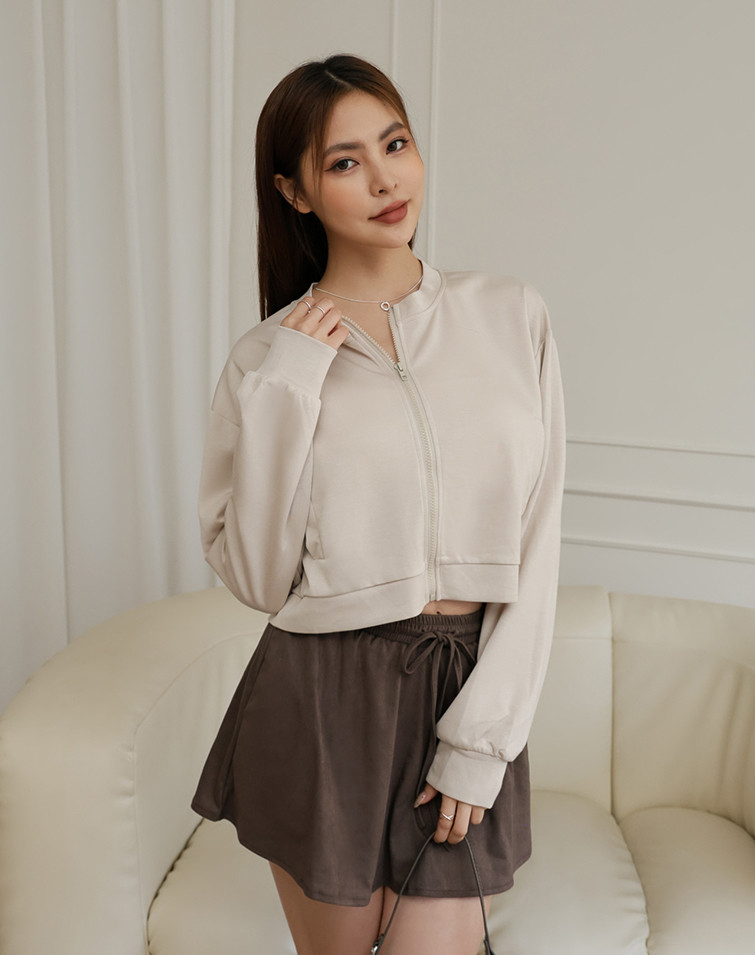 MINIMALIST CREW-NECK JACKET