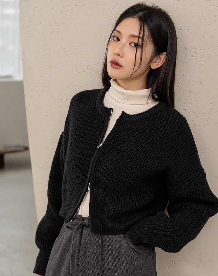 CHIC RIBBED ZIP-UP JACKET