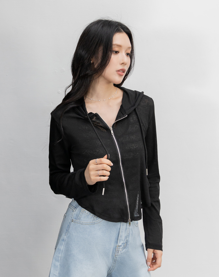 BREATHABLE LIGHTWEIGHT HOODED JACKET