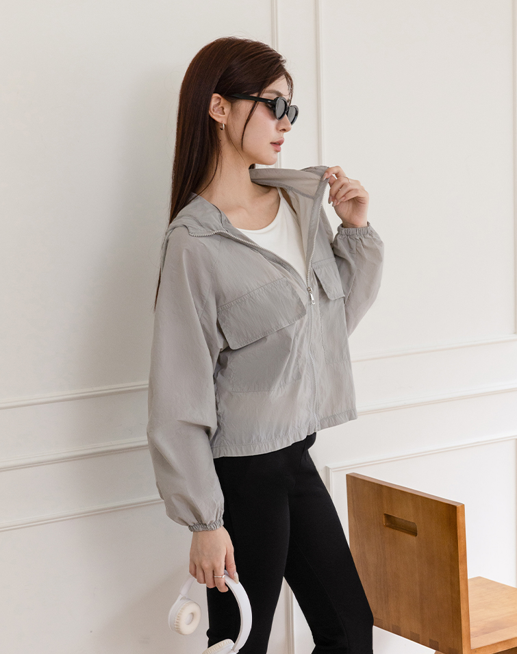 SUN-PROTECTION LIGHTWEIGHT WINDBREAKER