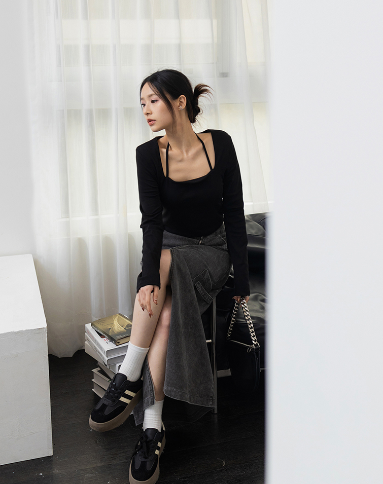 SQUARE NECK HALTER LONG-SLEEVE PADDED TOP