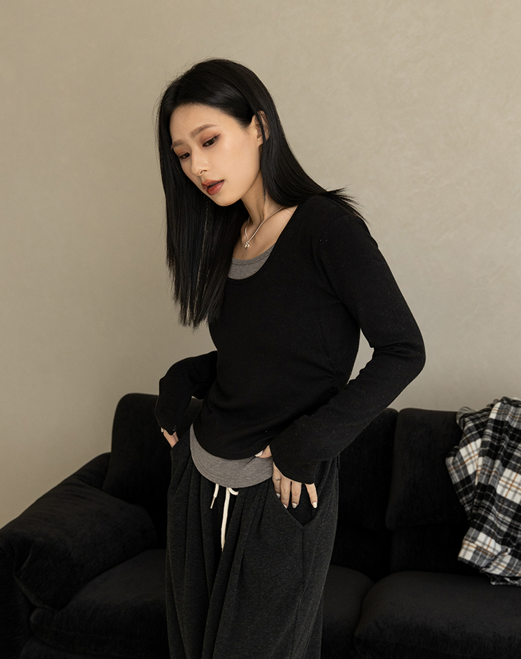 COLORBLOCK CREW NECK LONG-SLEEVE TOP