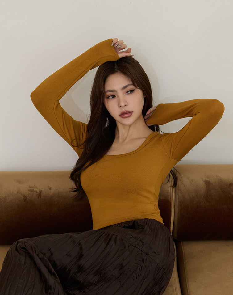 U-NECK LONG SLEEVE TOP