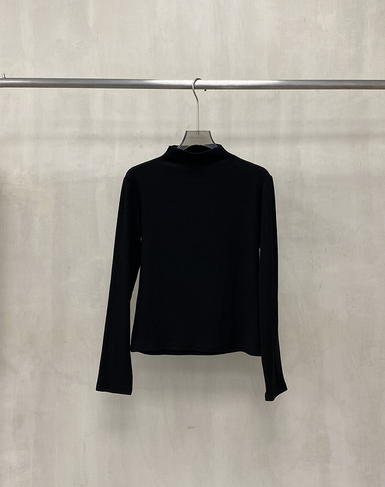 VERSATILE RIBBED KNIT TOP