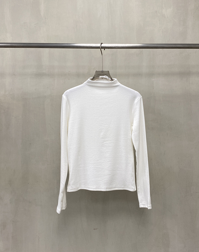 VERSATILE RIBBED KNIT TOP