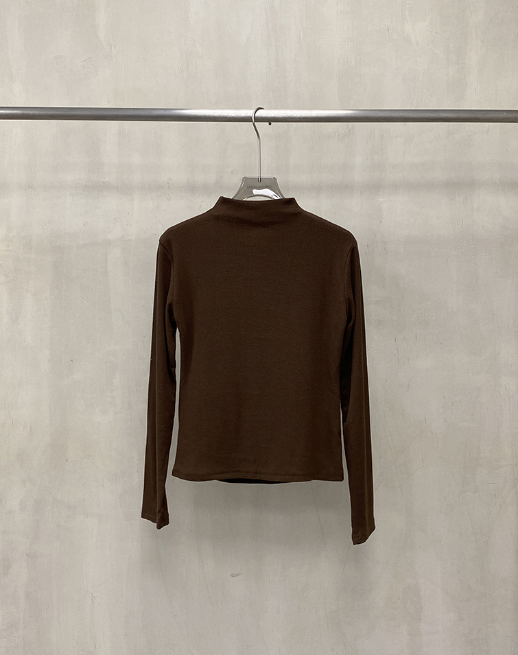 VERSATILE RIBBED KNIT TOP