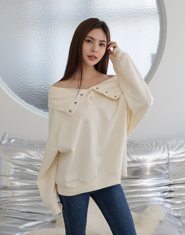 SILKY SNAP BUTTON COLLAR TOP