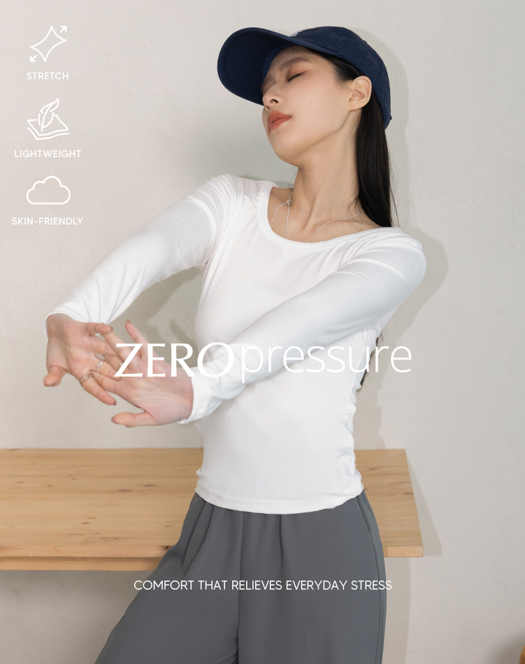 SOFT-FEEL COTTON U-NECK TOP