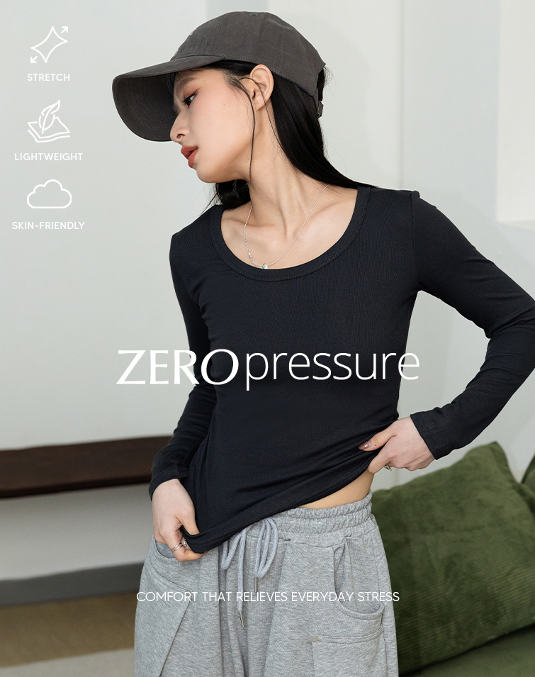 SOFT-FEEL COTTON U-NECK TOP