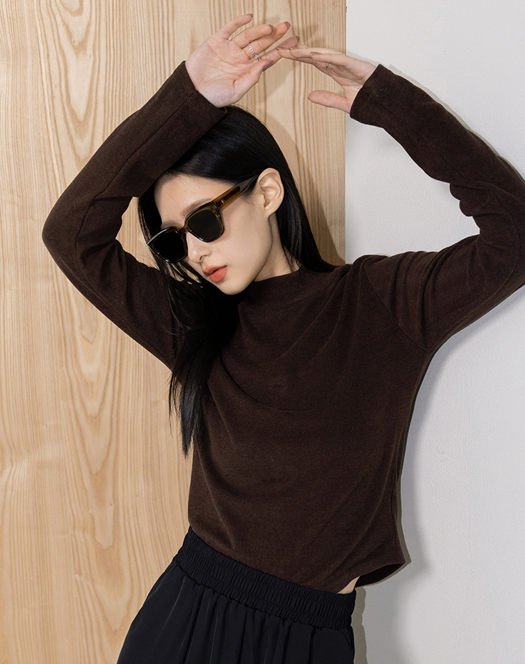 ULTRA-WARM CASHMERE HIGH-NECK TOP