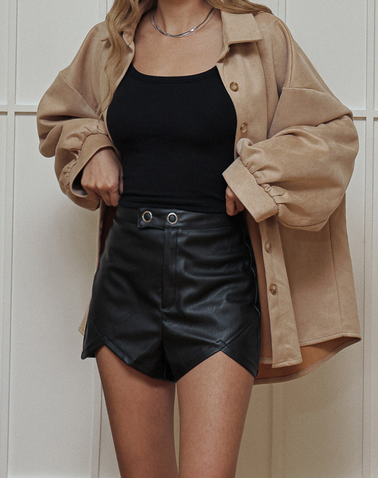 SEXY REVERSED V DOUBLE BUCKLE LEATHER SHORTS