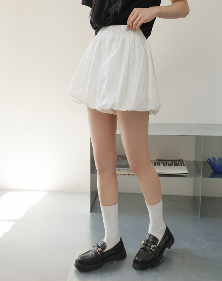 LIGHTWEIGHT PUFF SHORTS