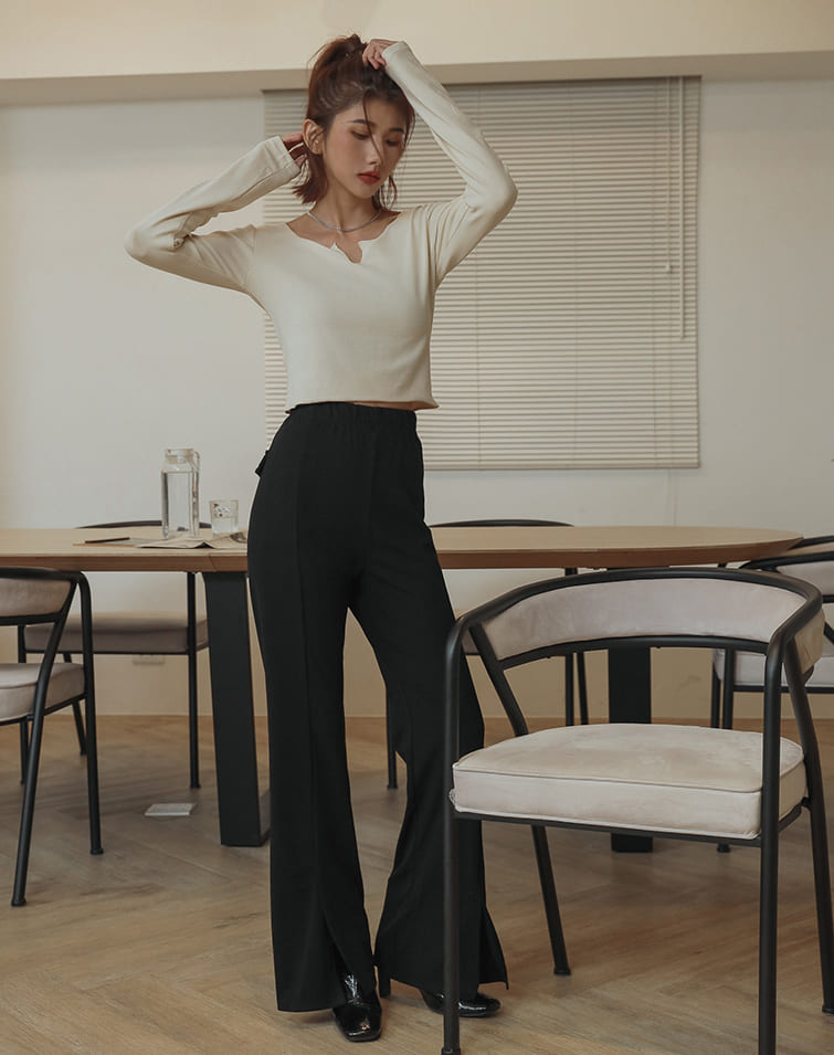 SLIT IN THE HEM MIDDLE RIBBED PANTS