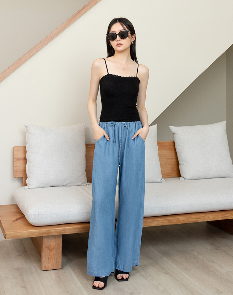 LIGHTWEIGHT SLIMMING STRAIGHT DENIM