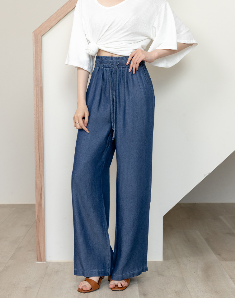 LIGHTWEIGHT SLIMMING STRAIGHT DENIM