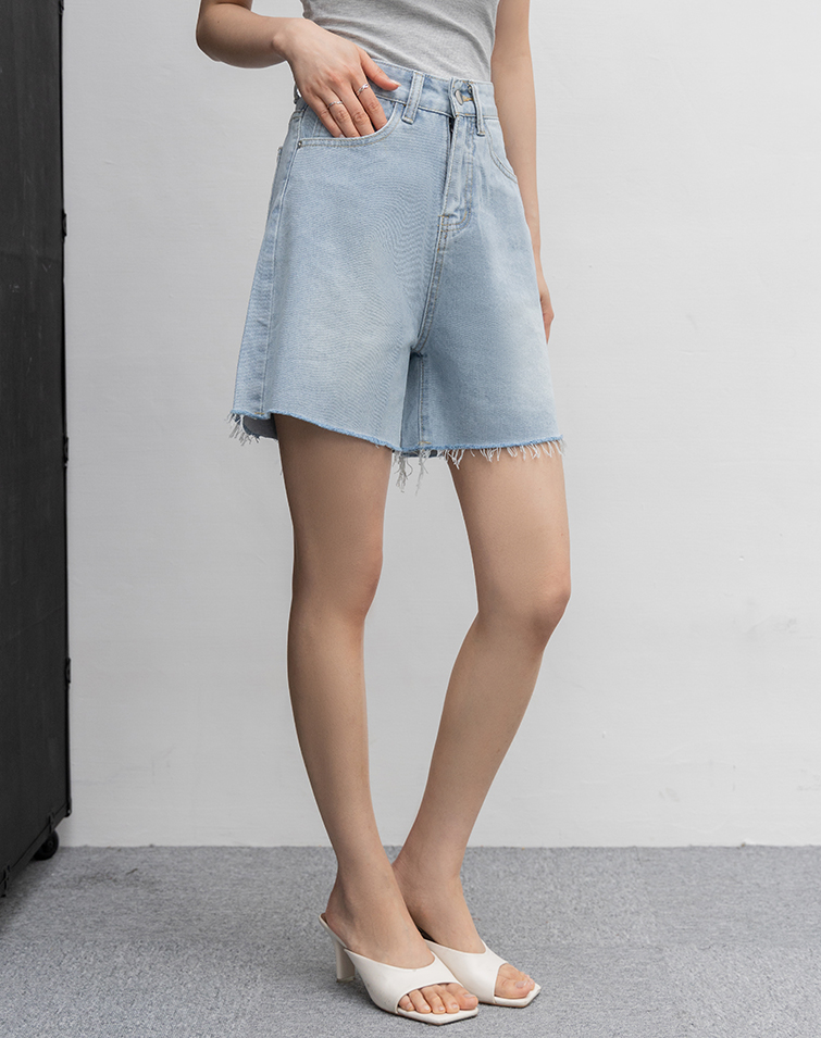 RETRO WASHED SHAPING DENIM SHORTS