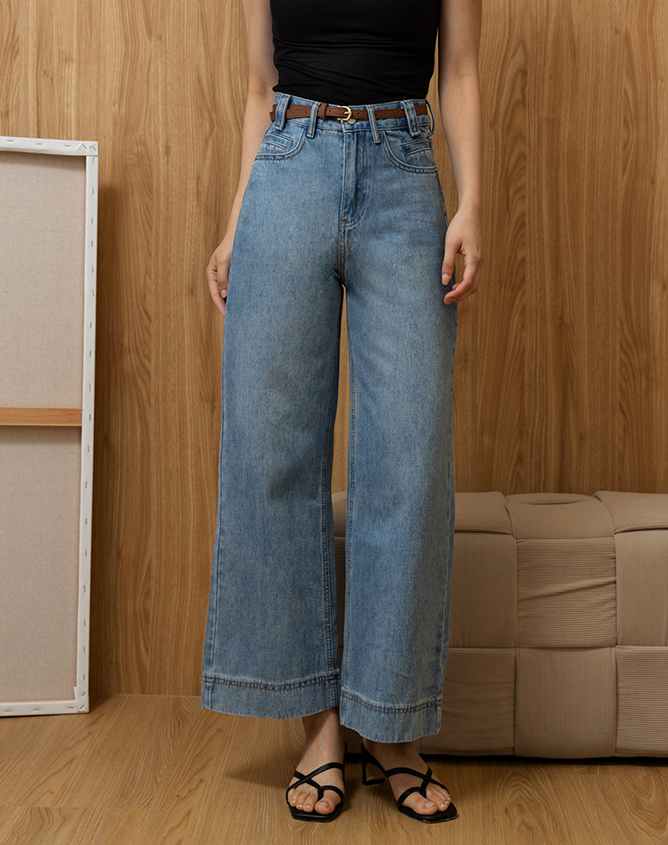 STREET-STYLE WASHED DENIM JEANS