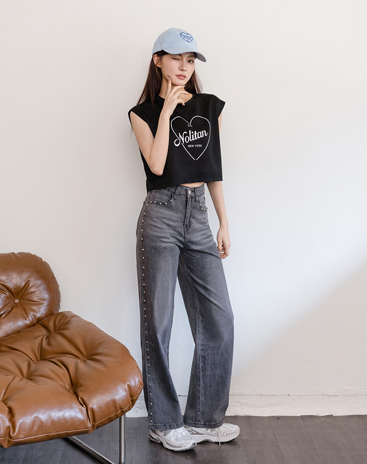 EDGE STUD WASHED DENIM JEANS