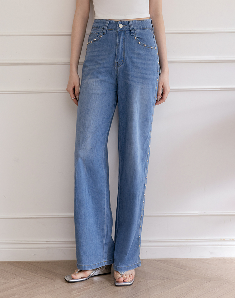 EDGE STUD WASHED DENIM JEANS
