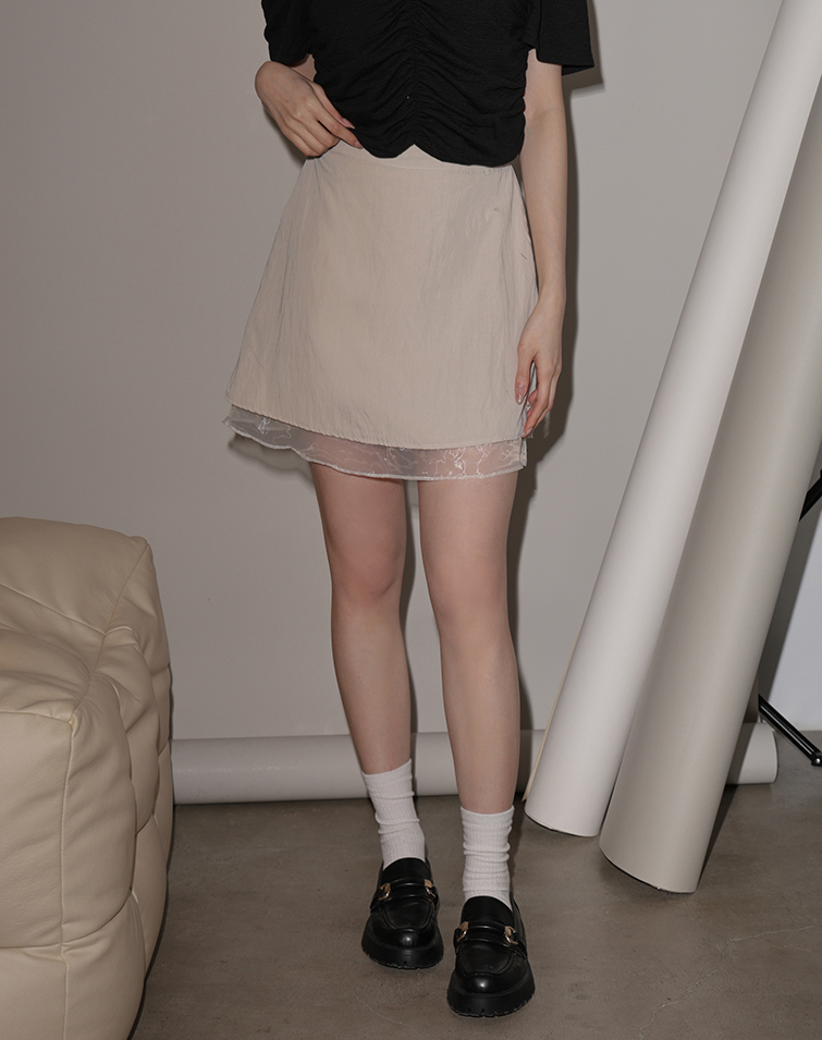 FAUX TWO-PIECE LIGHTWEIGHT MINI SKIRT
