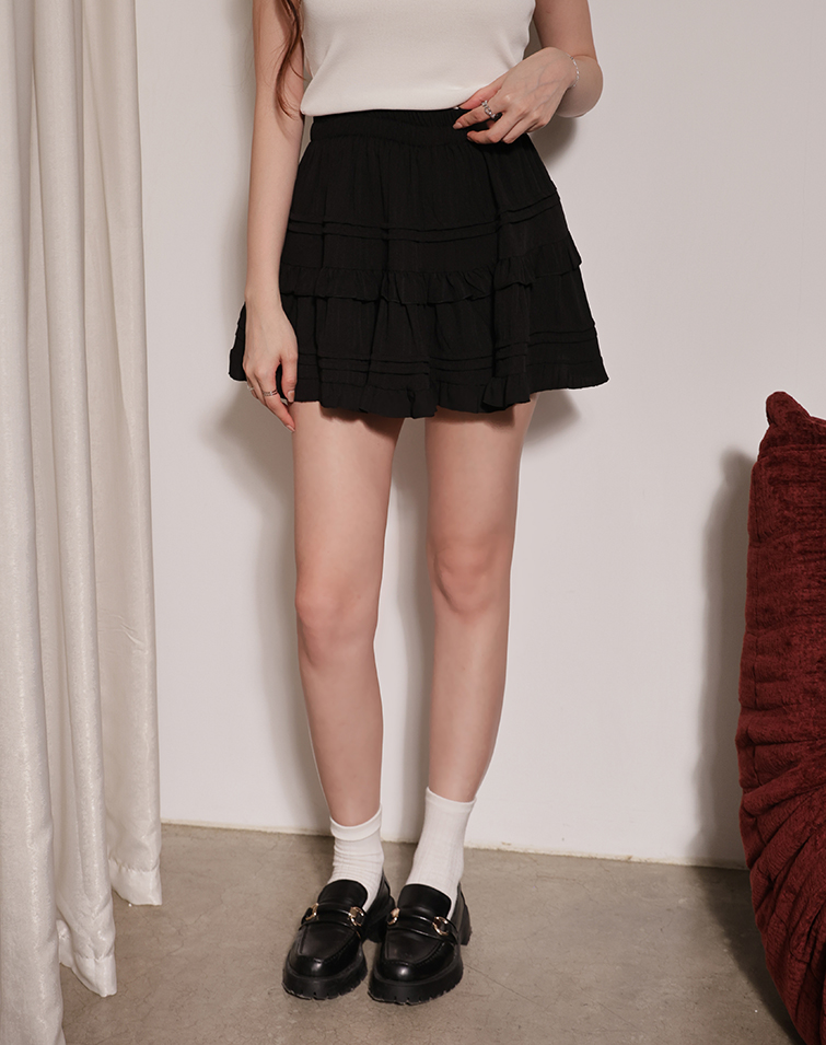 SWEET LACE TRIM MINI SKIRT