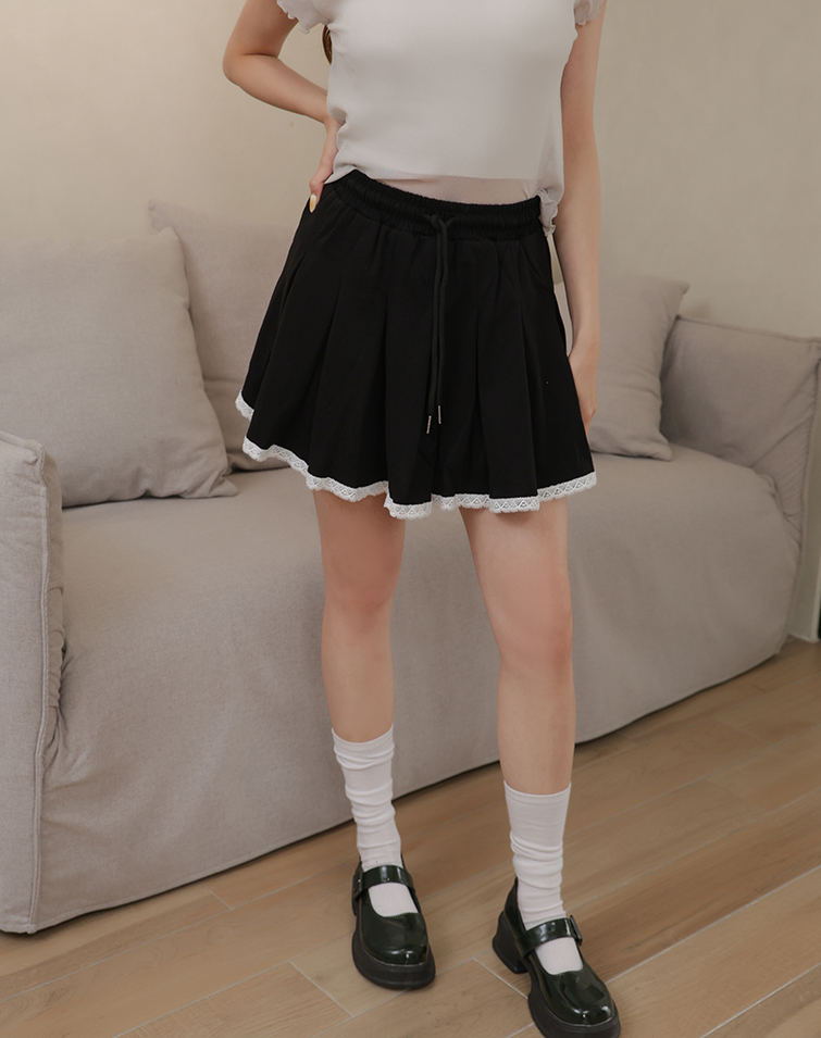 ELEGANT LACE WAISTED PLEATED SKIRT