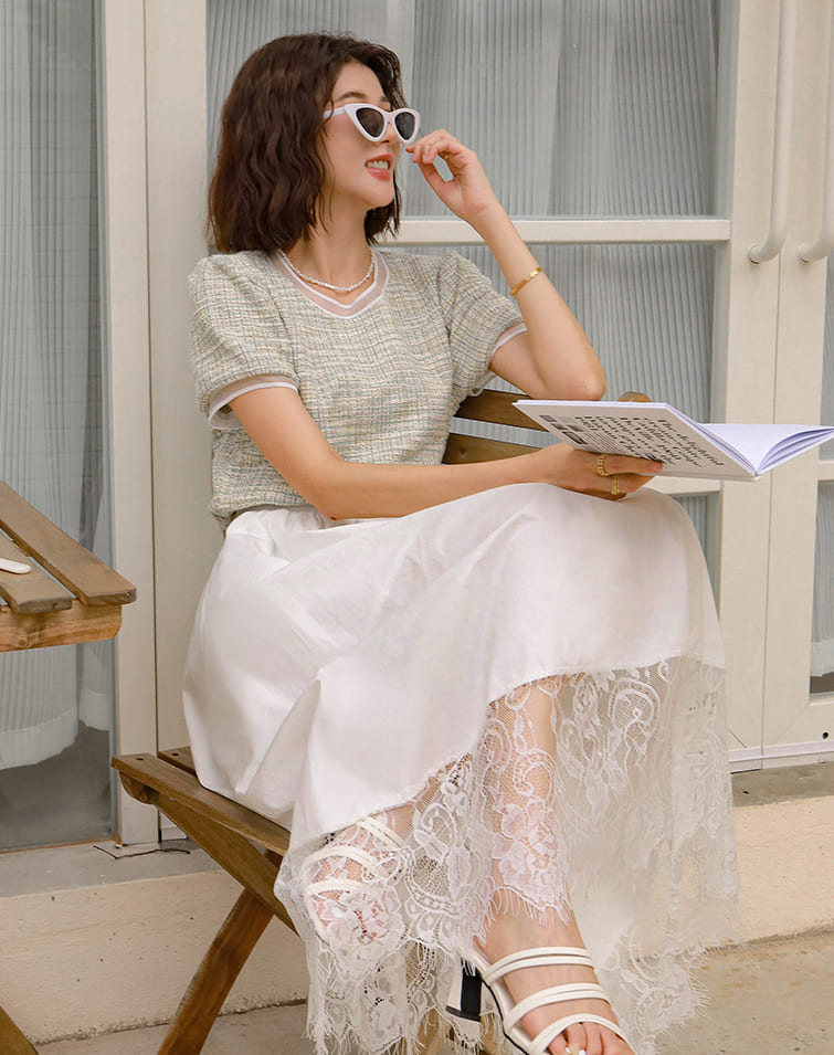 FLORAL EDGE SPLACING LACE SKIRT