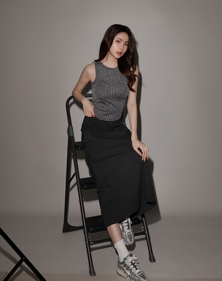 DUAL-POCKET DRAWSTRING CARGO SKIRT