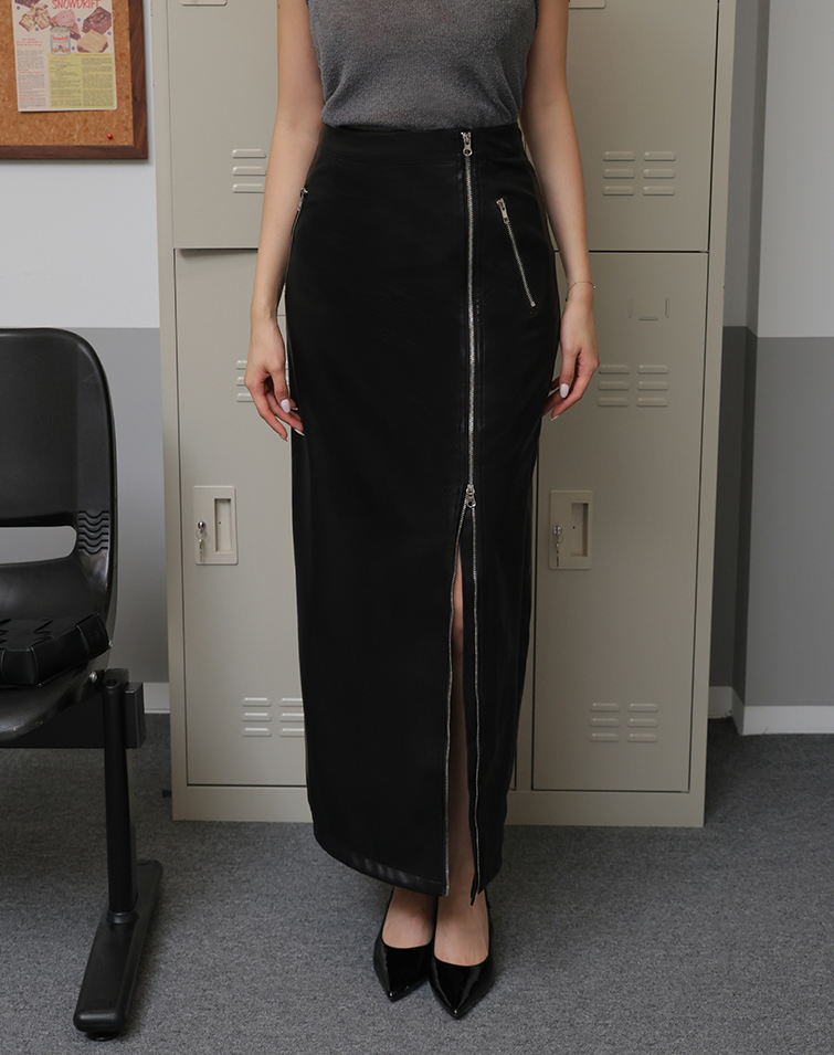 URBAN CHIC ZIPPER LEATHER SKIRT
