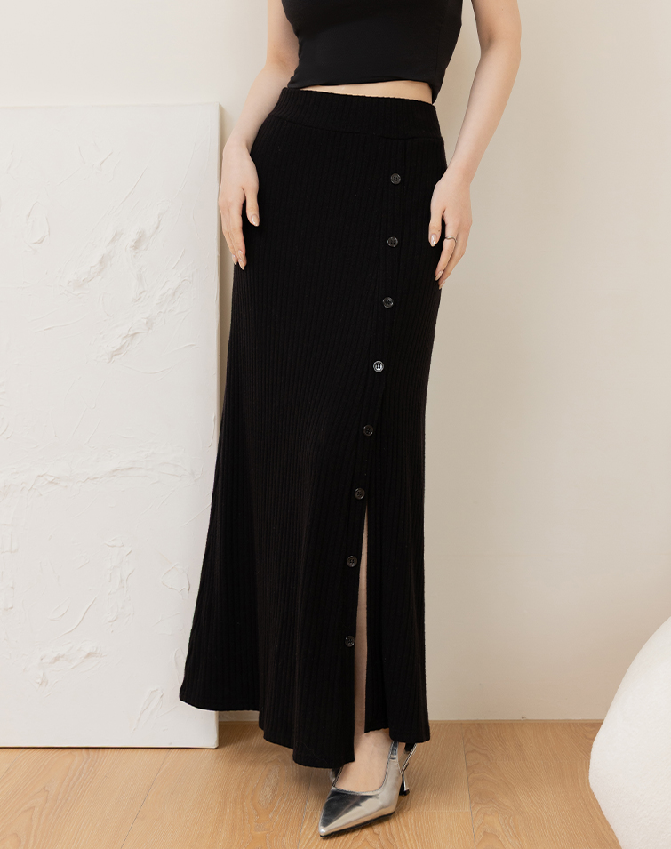 MIT Cloud-Textured Side-Button Skirt