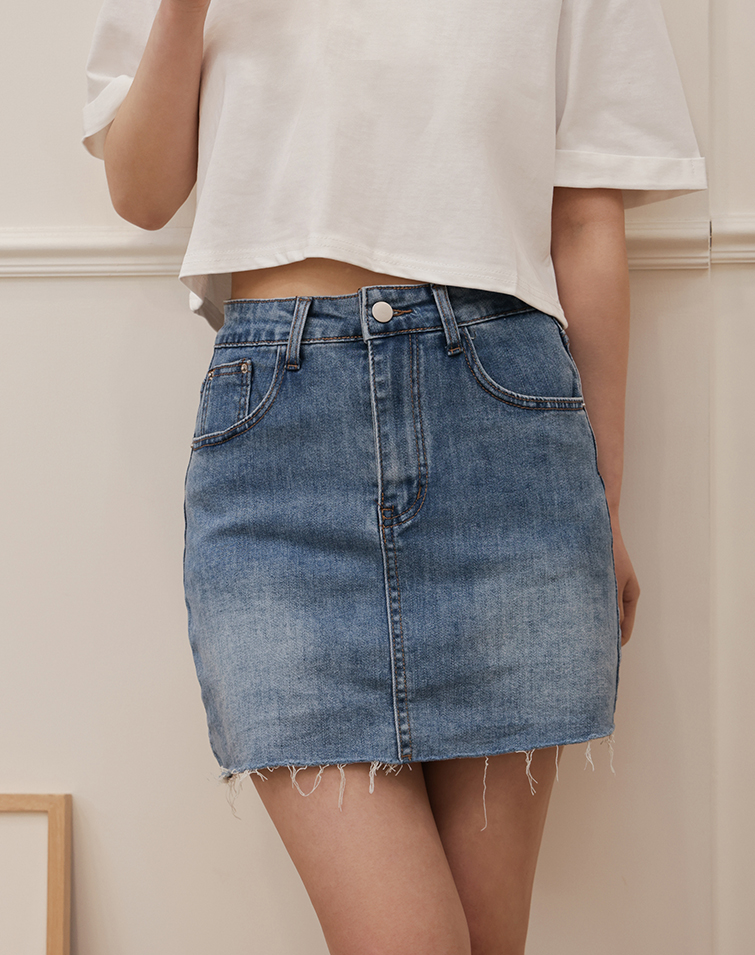AMERICAN VINTAGE FRINGED STRETCH DENIM SKIRT