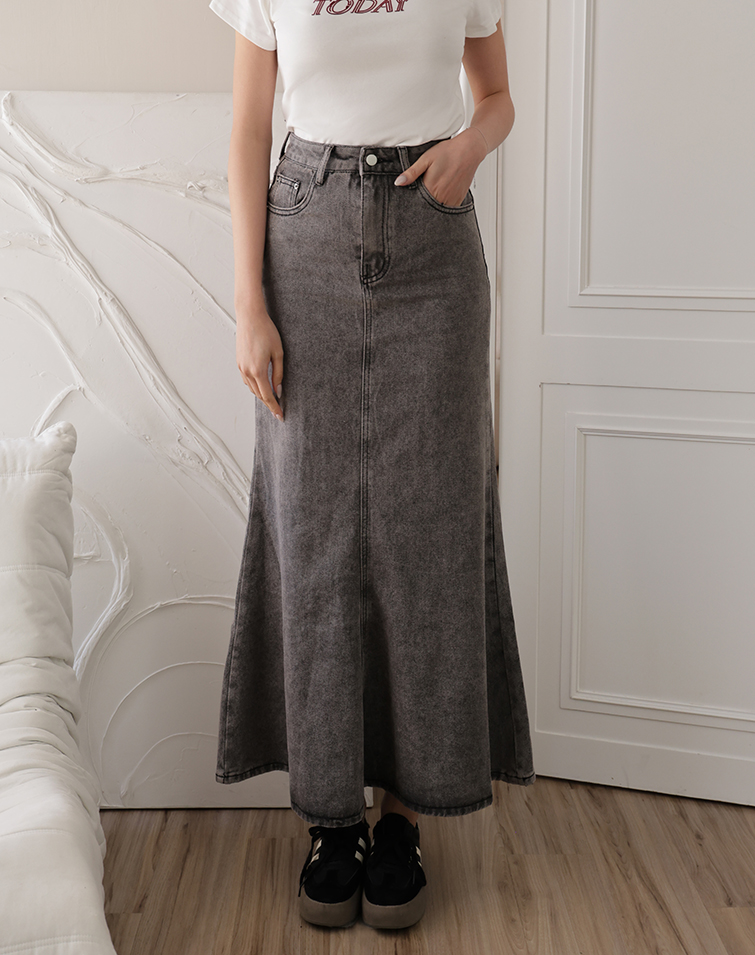 WASHED DENIM MERMAID MAXI SKIRT