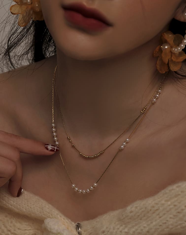 PEARLY TIDBITS LAYERED NECKLACE