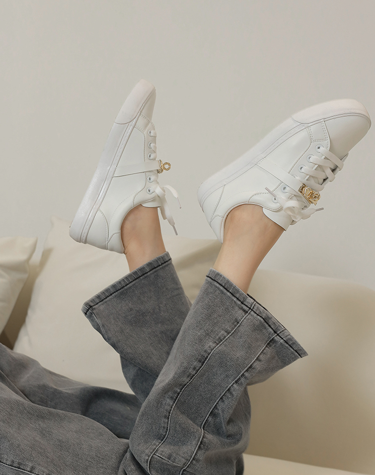 WHITE GOLD LOCK CASUAL SNEAKERS