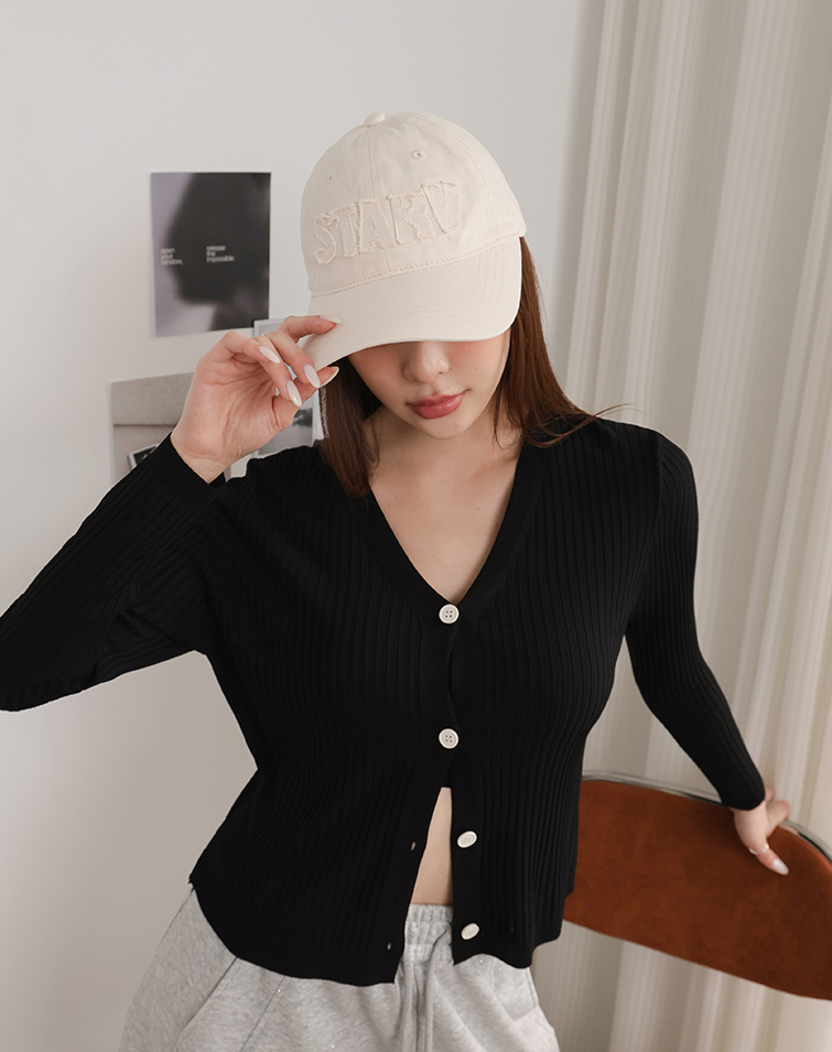 WASHED FRAYED LETTER CAP