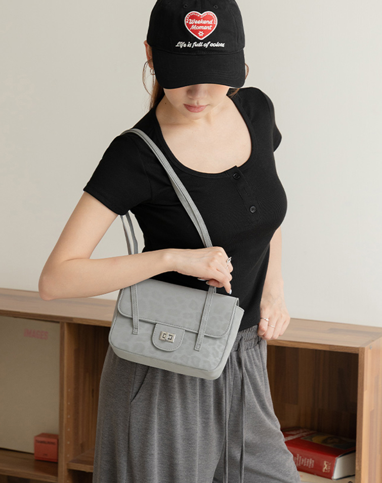 MATTE LEOPARD FLAP MINI BAG