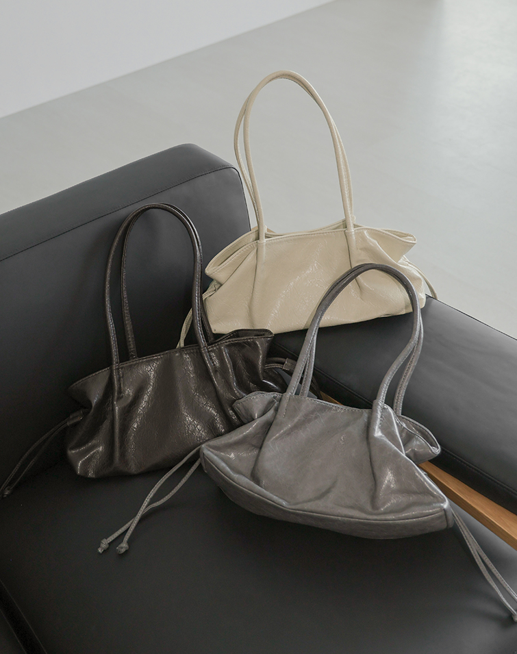 SOFT-LEATHER SHOULDER BAG
