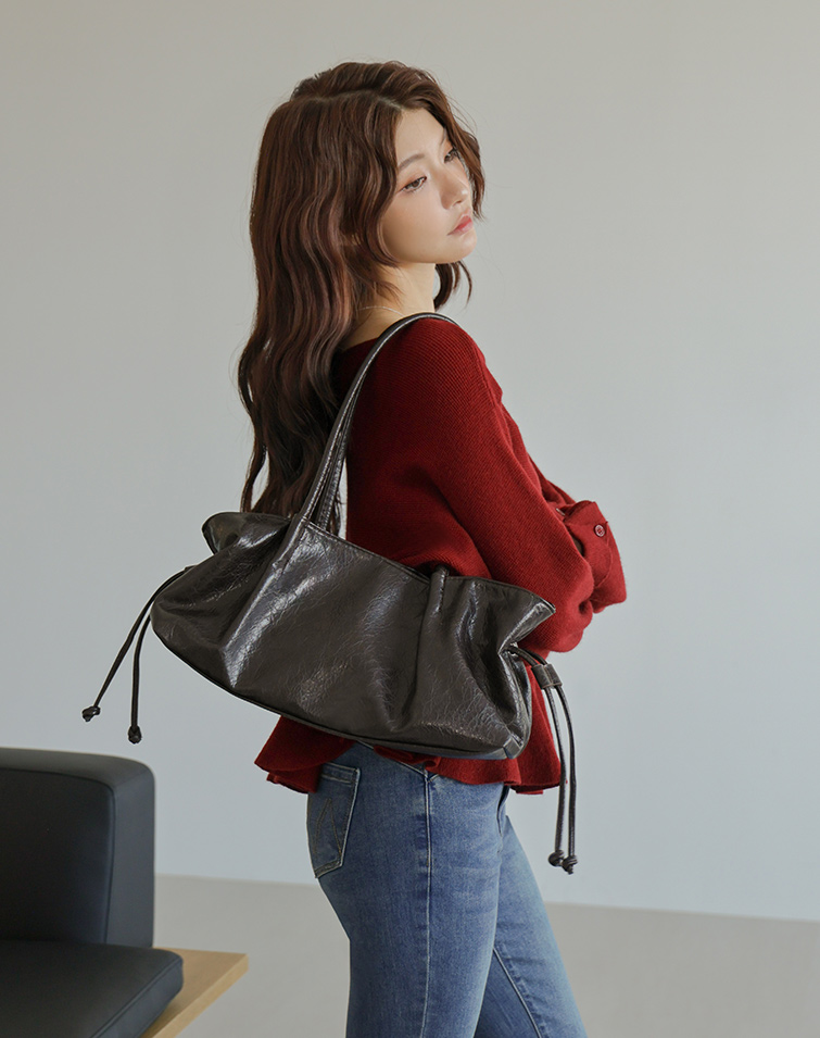 SOFT-LEATHER SHOULDER BAG