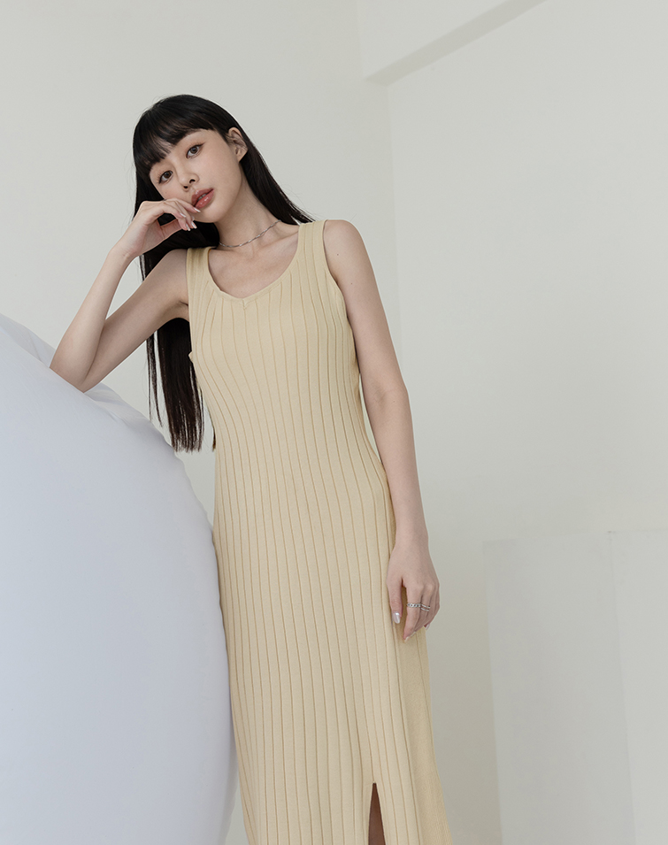 ICY SIDE SLIT RIBBED KNIT MAXI DRESS