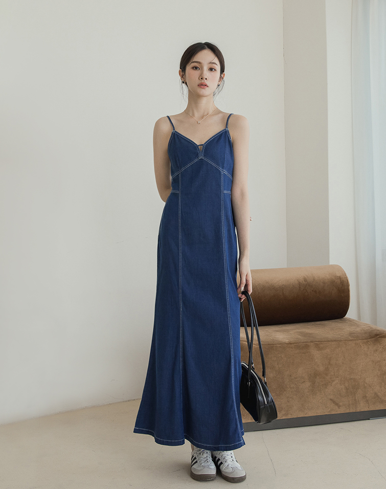 SOPHISTICATED SILKY SEAMED MAXI DRESS